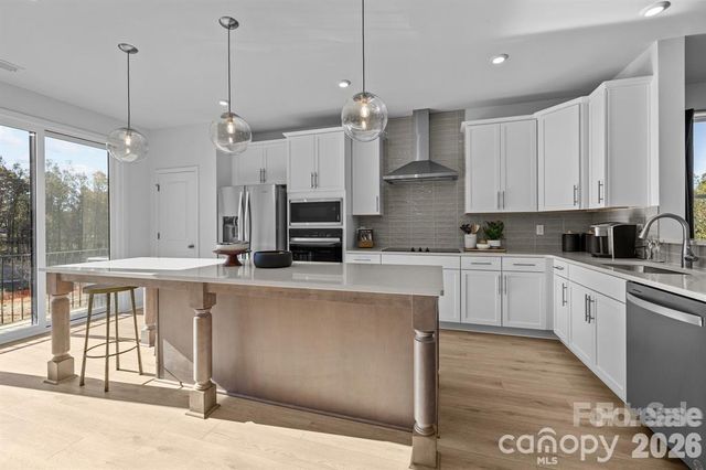 15351 Ballancroft Parkway, Charlotte, NC 28277