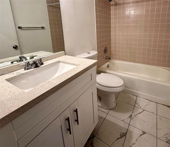 8200 SW 210th St 209, Cutler Bay, FL 33189