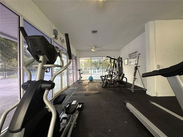 8200 SW 210th St 209, Cutler Bay, FL 33189