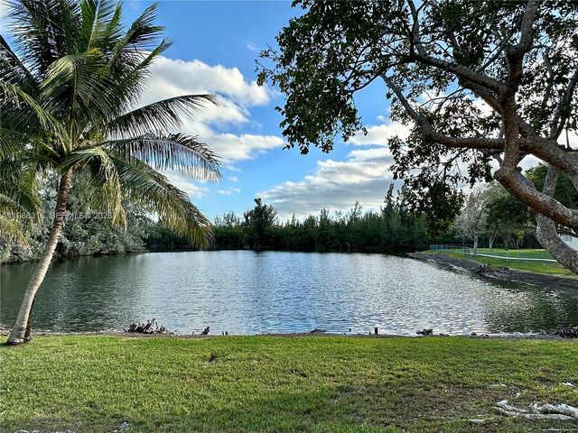 8200 SW 210th St 209, Cutler Bay, FL 33189
