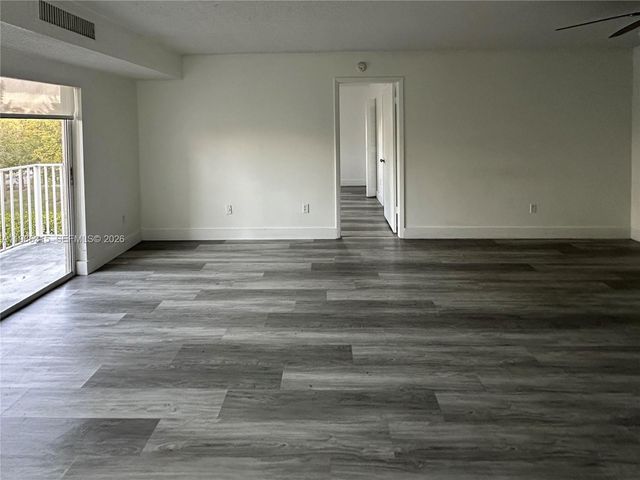 8200 SW 210th St 209, Cutler Bay, FL 33189