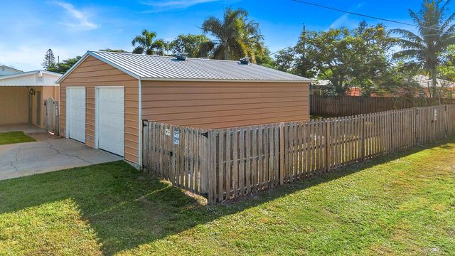 3194 SE Jefferson Street, Stuart, FL 34997