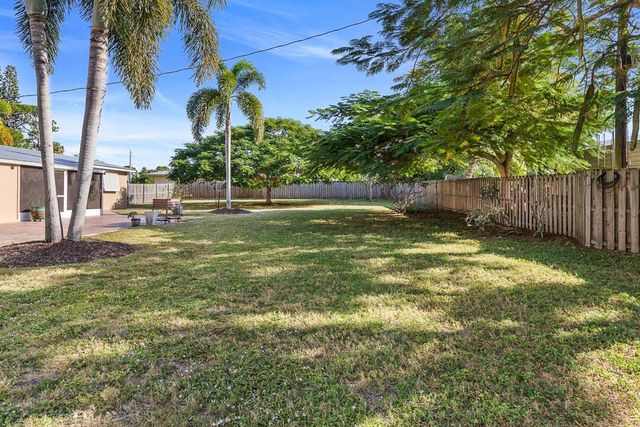 3194 SE Jefferson Street, Stuart, FL 34997