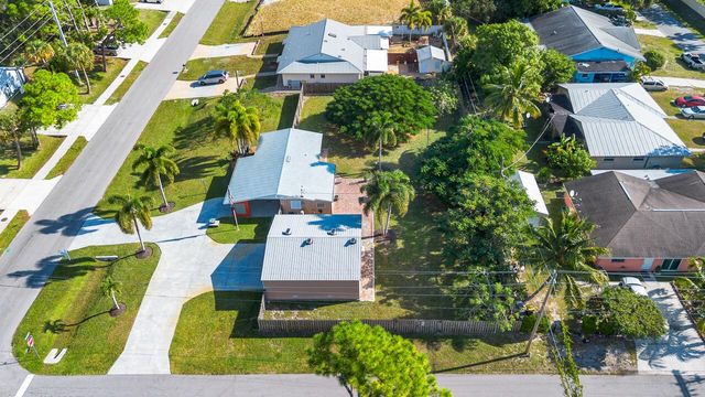 3194 SE Jefferson Street, Stuart, FL 34997