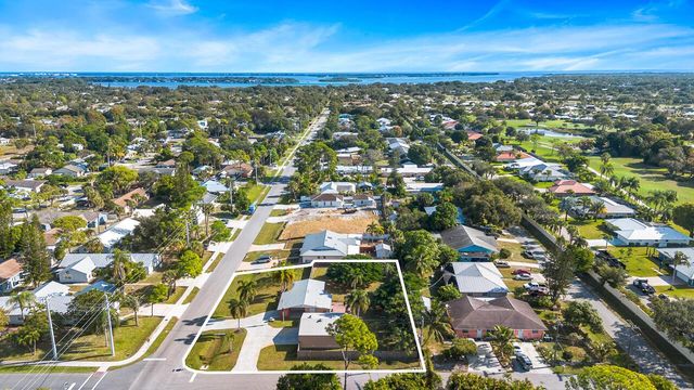3194 SE Jefferson Street, Stuart, FL 34997