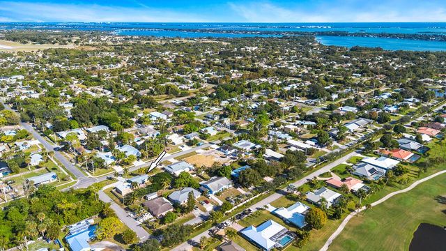 3194 SE Jefferson Street, Stuart, FL 34997