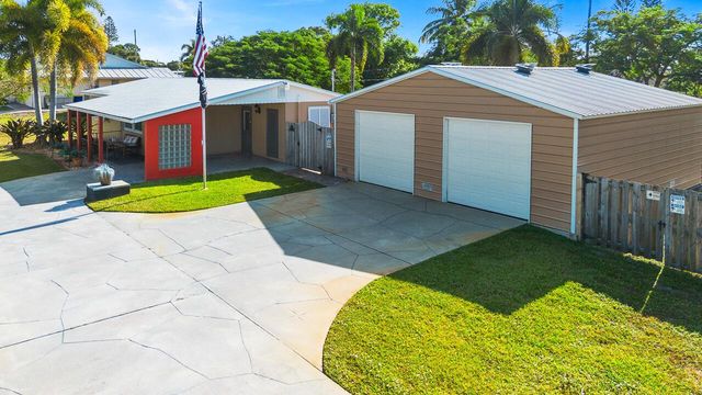 3194 SE Jefferson Street, Stuart, FL 34997