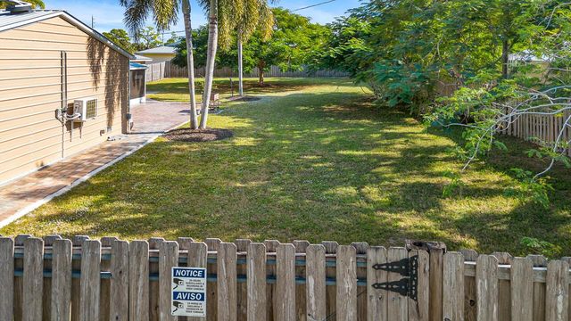 3194 SE Jefferson Street, Stuart, FL 34997