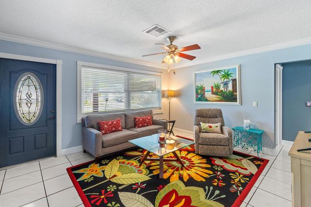 3194 SE Jefferson Street, Stuart, FL 34997