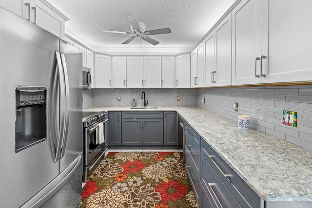 3194 SE Jefferson Street, Stuart, FL 34997