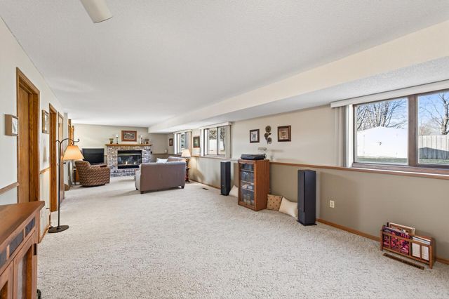 3510 Gershwin Avenue N, Oakdale, MN 55128