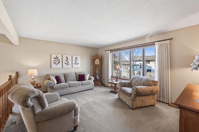 3510 Gershwin Avenue N, Oakdale, MN 55128