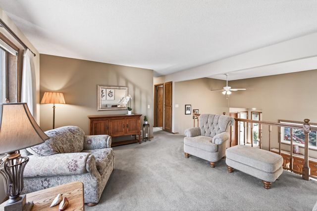 3510 Gershwin Avenue N, Oakdale, MN 55128