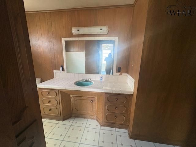 1004 E WICHITA STREET, Henrietta, TX 76365