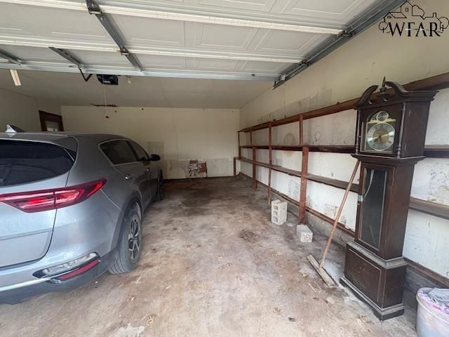 1004 E WICHITA STREET, Henrietta, TX 76365