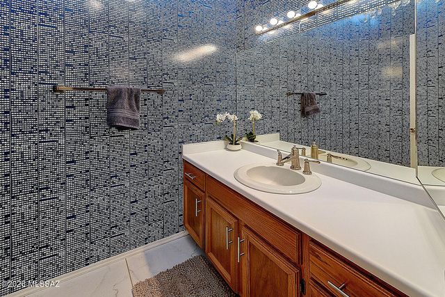 6847 E Calle Cerca, Tucson, AZ 85715