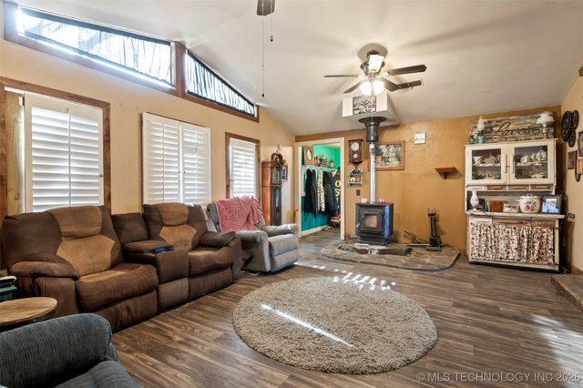 53076 S 690 Road, Colcord, OK 74338