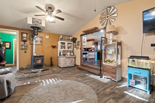 53076 S 690 Road, Colcord, OK 74338