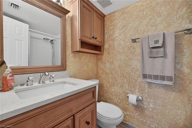 201 Quail Forest BLVD # 109, Naples, FL 34105