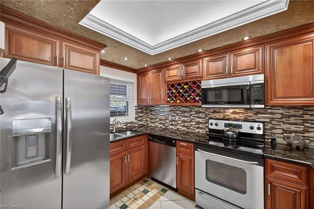 201 Quail Forest BLVD # 109, Naples, FL 34105