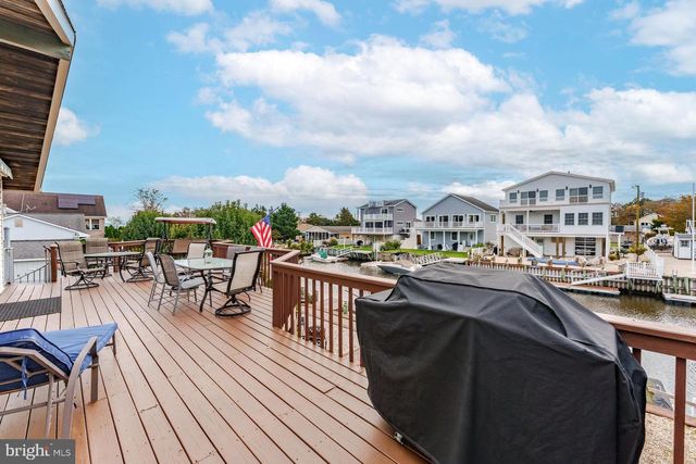 68 EDGEWATER DRIVE, Tuckerton, NJ 08087