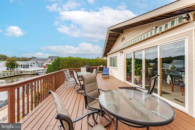 68 EDGEWATER DRIVE, Tuckerton, NJ 08087