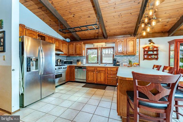 68 EDGEWATER DRIVE, Tuckerton, NJ 08087