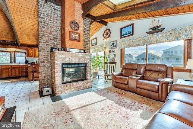 68 EDGEWATER DRIVE, Tuckerton, NJ 08087