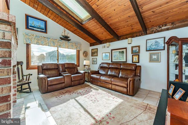 68 EDGEWATER DRIVE, Tuckerton, NJ 08087