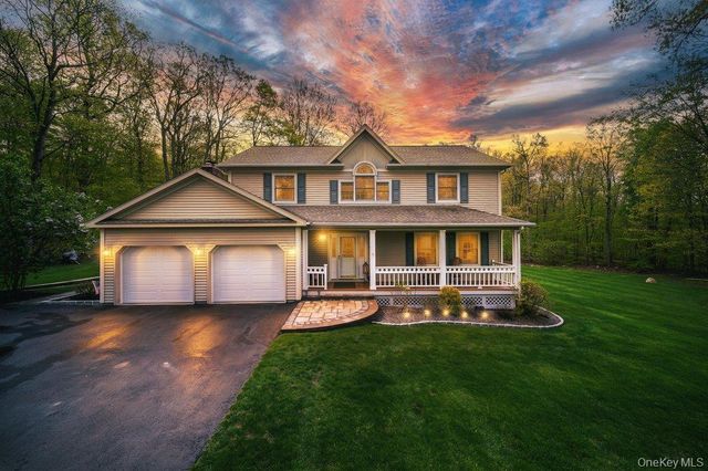 15 Grandview Terrace, Wallkill, NY 12589