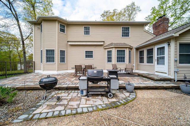 15 Grandview Terrace, Wallkill, NY 12589