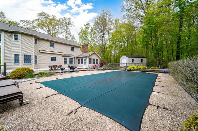 15 Grandview Terrace, Wallkill, NY 12589