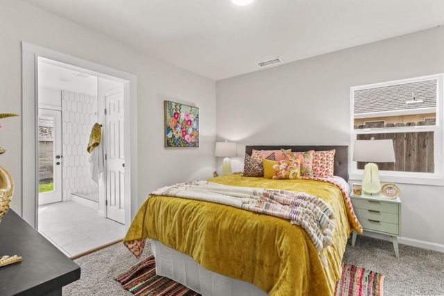 810 13th St, Marysville, CA 95901