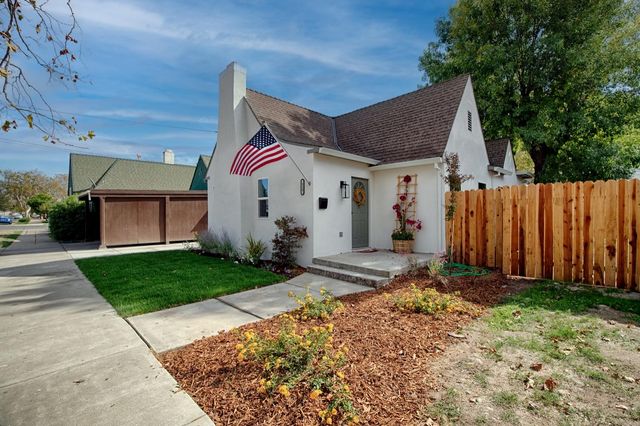 810 13th St, Marysville, CA 95901