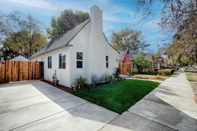 810 13th St, Marysville, CA 95901