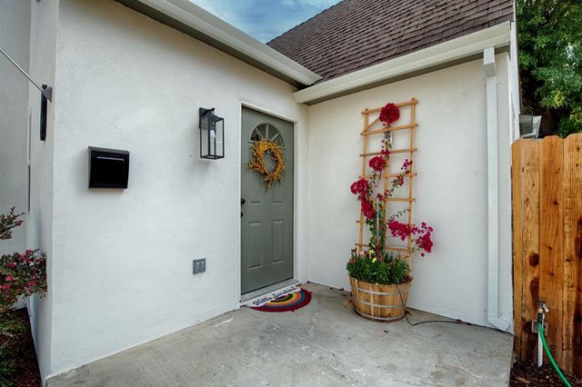 810 13th St, Marysville, CA 95901