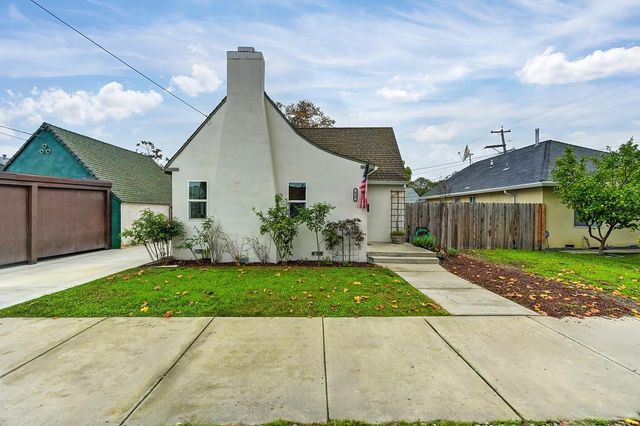 810 13th St, Marysville, CA 95901