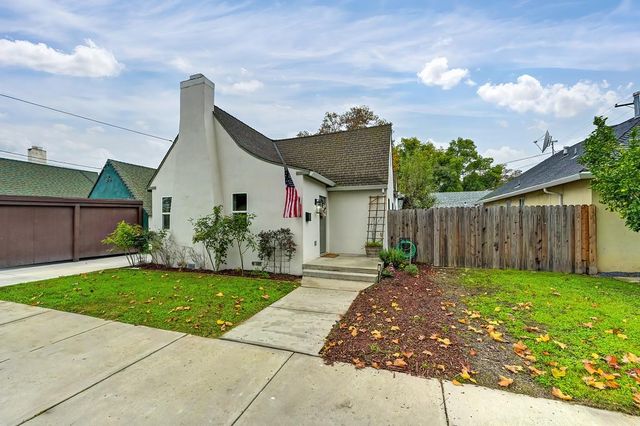 810 13th St, Marysville, CA 95901