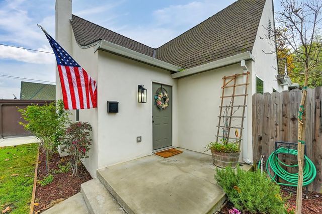 810 13th St, Marysville, CA 95901