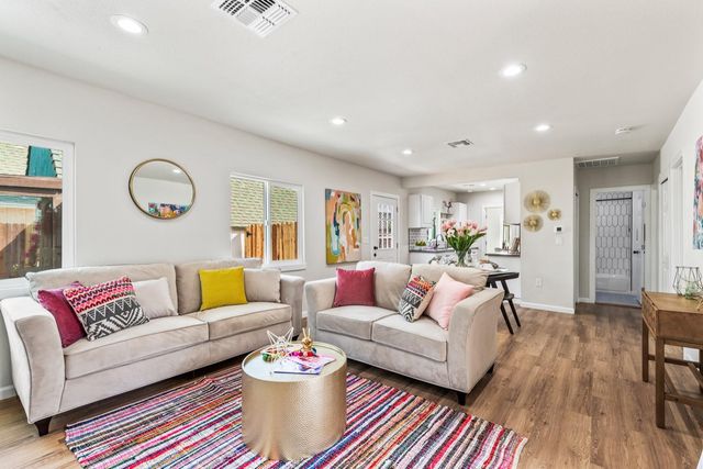 810 13th St, Marysville, CA 95901