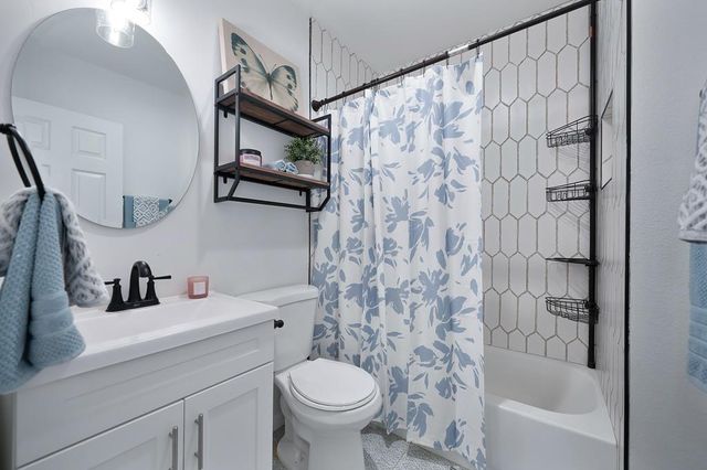 810 13th St, Marysville, CA 95901