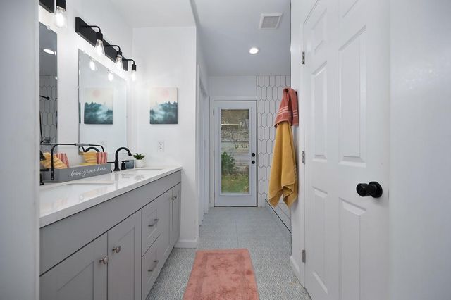 810 13th St, Marysville, CA 95901