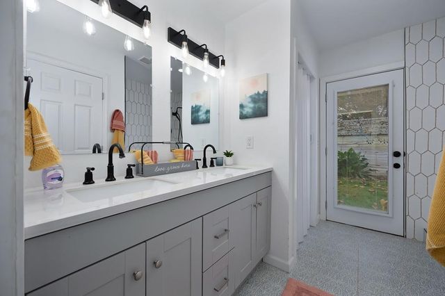 810 13th St, Marysville, CA 95901