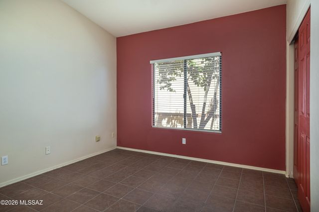 10290 N Calle Del Carnero, Oro Valley, AZ 85737