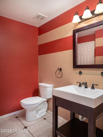 10290 N Calle Del Carnero, Oro Valley, AZ 85737