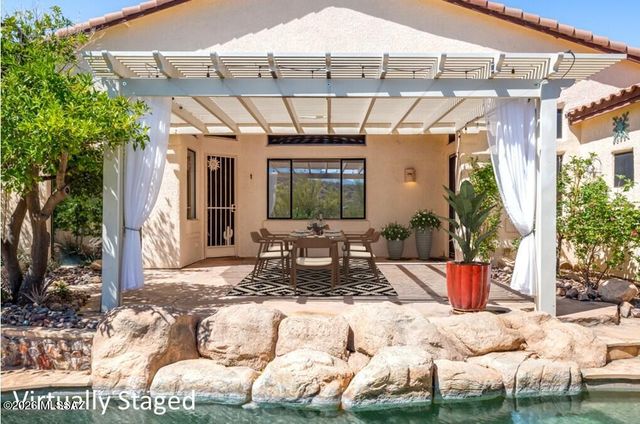 10290 N Calle Del Carnero, Oro Valley, AZ 85737