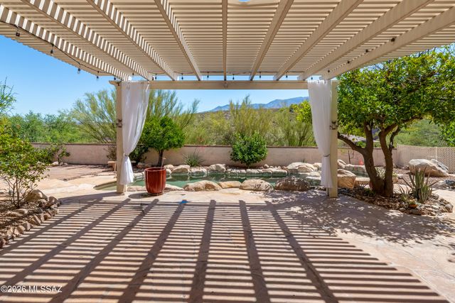 10290 N Calle Del Carnero, Oro Valley, AZ 85737