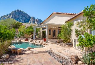 10290 N Calle Del Carnero, Oro Valley, AZ 85737