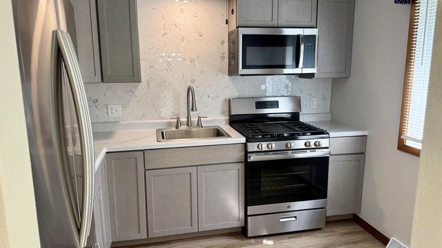 38 Oakwood STREET, Williams Bay, WI 53191