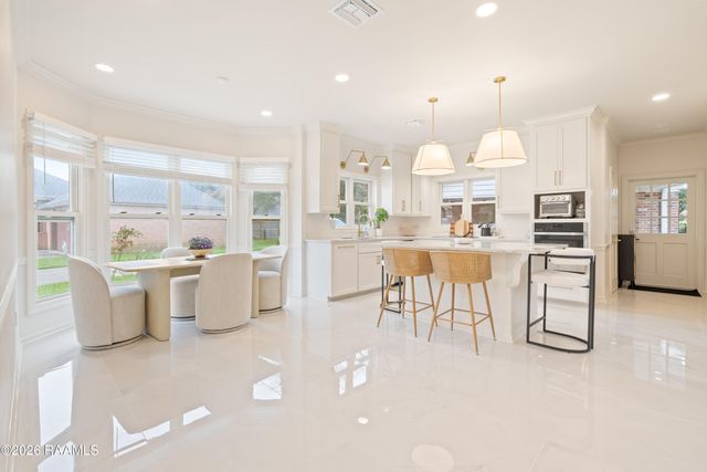 215 Spyglass Lane, Broussard, LA 70518